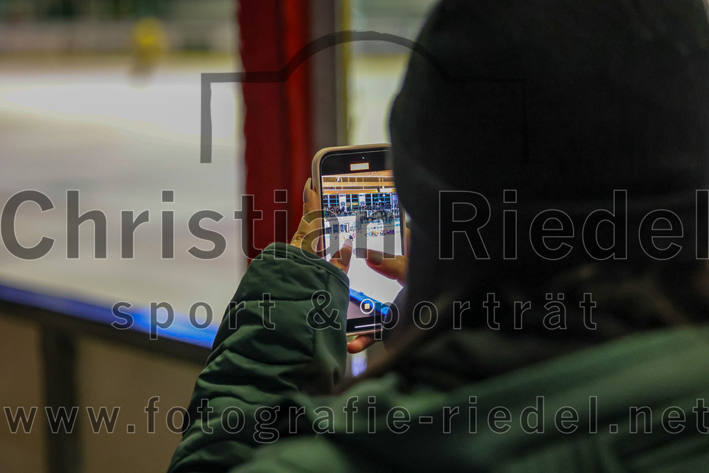 2025-10-28_058_TSV_Erding_gegen_Toelzer_Loewen | Erding, Deutschland, 28.10.2025:Eishockey, Oberliga Süd 2025 / 2026, 13. Spieltag, TSV Erding gegen Tölzer Löwen, Endergebnis: 2:5Foto: Christian Riedel / fotografie-riedel.net