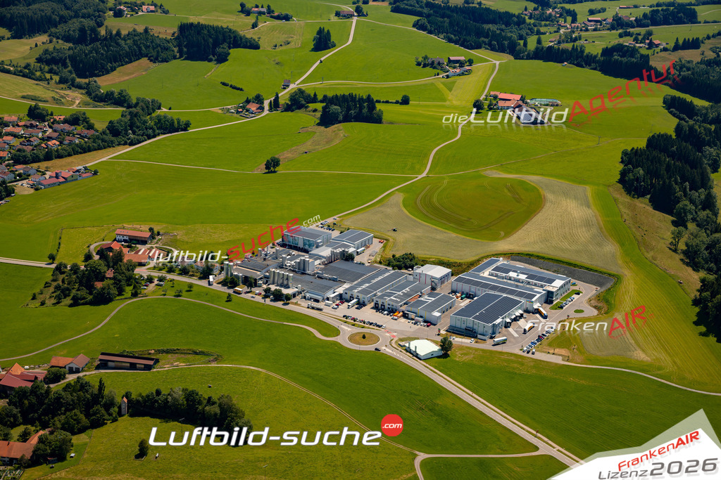 Das Luftbild zeigt : Kimratshofen Altusried - Die Luftaufnahme wurde 2024 vom UL-Flugzeug aus erstellt ( keine Drohne ) - Hochauflösende Luftaufnahme - Für grossformatige Ausdrucke geeignet. Die Geschenkidee !Mit Lizenz und Bildrechte bestellbar