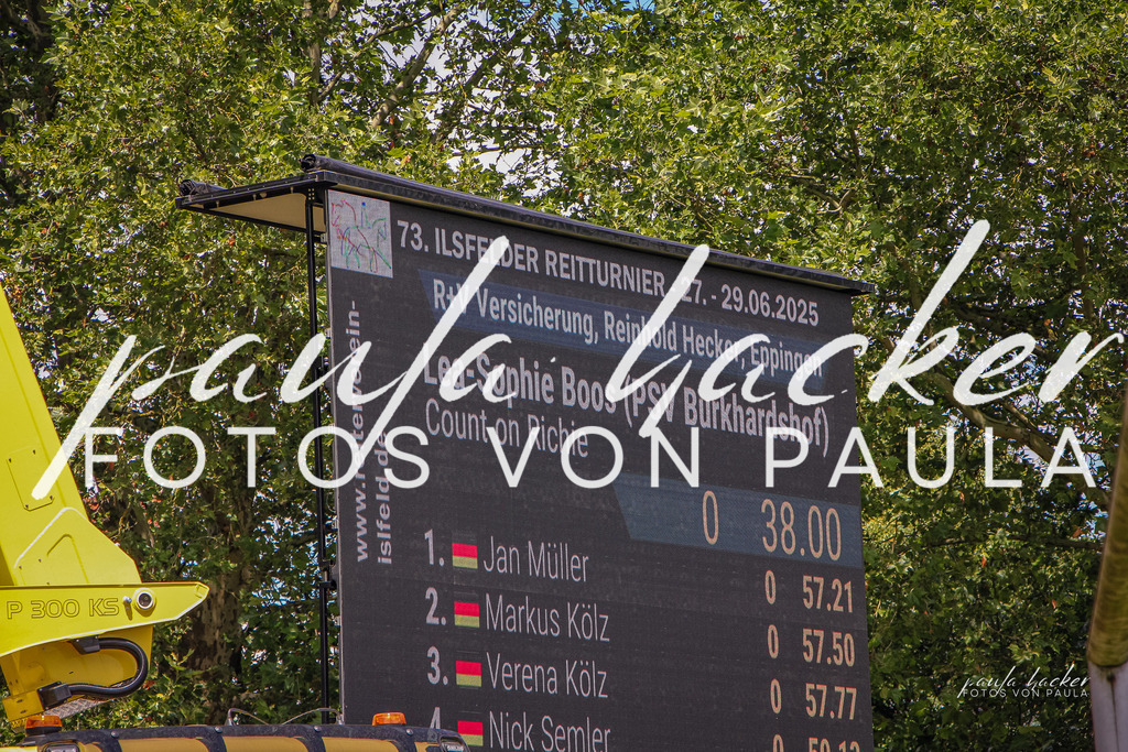 IMG_9503 | Erleben Sie dynamische Sport- und emotionale Tierfotografie in Süddeutschland mit Fotos von Paula. Spezialisiert auf Pferde- und Hundefotografie sowie Sportevents. Kontaktieren Sie mich für einzigartige und ausdrucksstarke Bilder Ihrer besonderen Momente. - Realisiert mit Pictrs.com