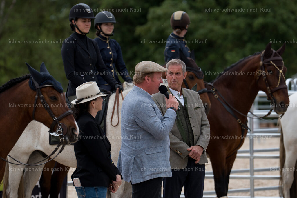 WE_sonntag_Stoib_Siegerehrung_PI2025_3469 | Pferd International München 2025