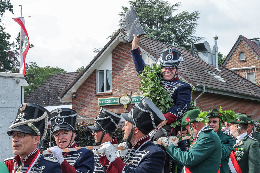 top-top.de 240601-119 | Foto, Video, Fotografie, Videografie, Fotobox, DJ, Discjockey, Musik, Musikbox, Veranstaltung, Photobooth, Amazon, Ebay, Buchtipp, Bestseller, Autor, Verlag, Buch, Wesel, Hamminkeln, NRW, Dinslaken, Rees, Drohne, Hochzeit, Party, Fotobox, Wesel, Fotograf