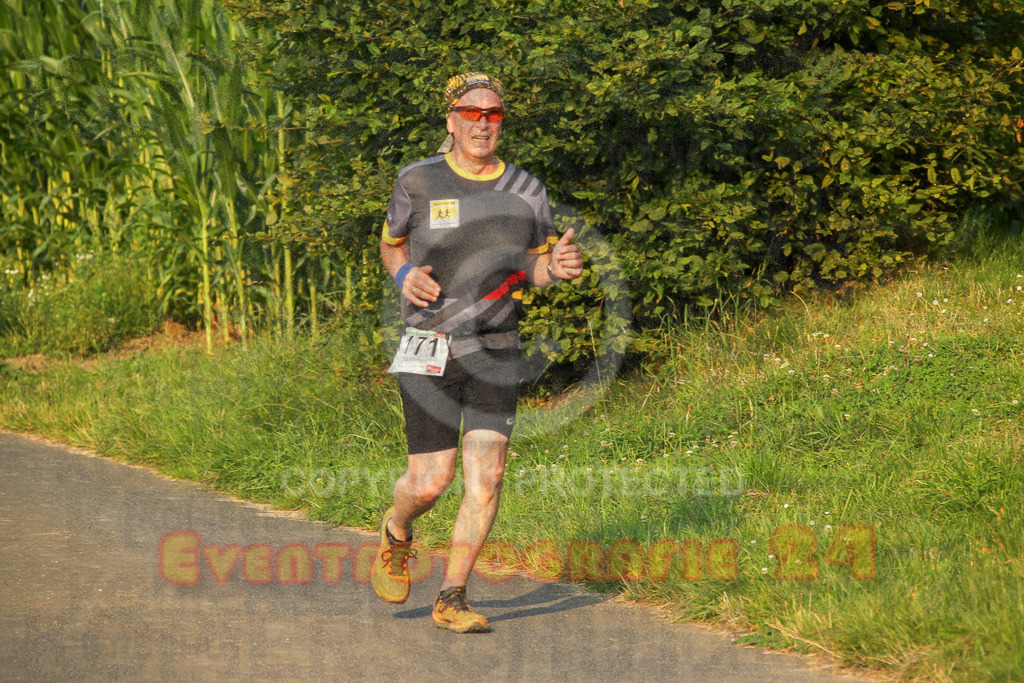 240802_1922_EV4_3626 | Sportfotografie im Rhein-Sieg Kreis, Köln, Bonn, NRW, Rheinland Pfalz, Hessen, etc. Unser Tätigkeitsfeld umfasst den Laufsport vom Volkslauf über den Marathon, Duathlon, Triathon bis zum Ultralauf wie Kölnpfad Ultra oder Schindertrail.