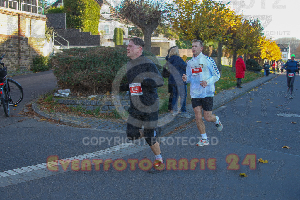 241201_1224_EV4_2368 | Sportfotografie im Rhein-Sieg Kreis, Köln, Bonn, NRW, Rheinland Pfalz, Hessen, etc. Unser Tätigkeitsfeld umfasst den Laufsport vom Volkslauf über den Marathon, Duathlon, Triathon bis zum Ultralauf wie Kölnpfad Ultra oder Schindertrail.