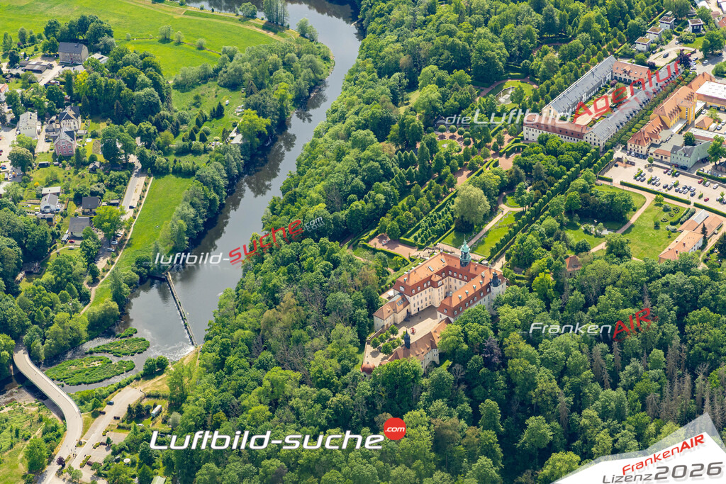 Die Luftaufnahme Lichtenwalde - Niederwiesa wurde 2022 vom Flugzeug aus (keine Drohne) erstellt. Hohe Auflösung -für große Poster und Wandbilder geeignet - Garantiert!