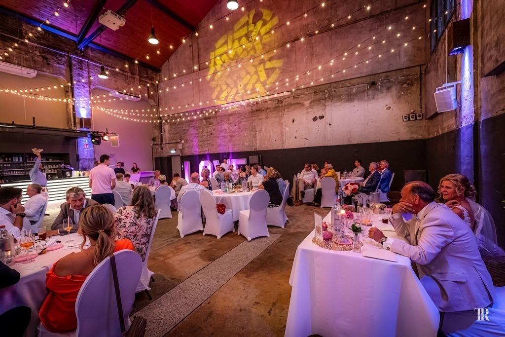 c831d8435b2448d3bbdd48328b9bec6d | traudl_s_fotos