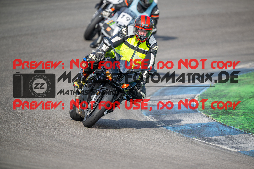 MaZZes_FotoMatrix_240701_6007705_0800 | INST