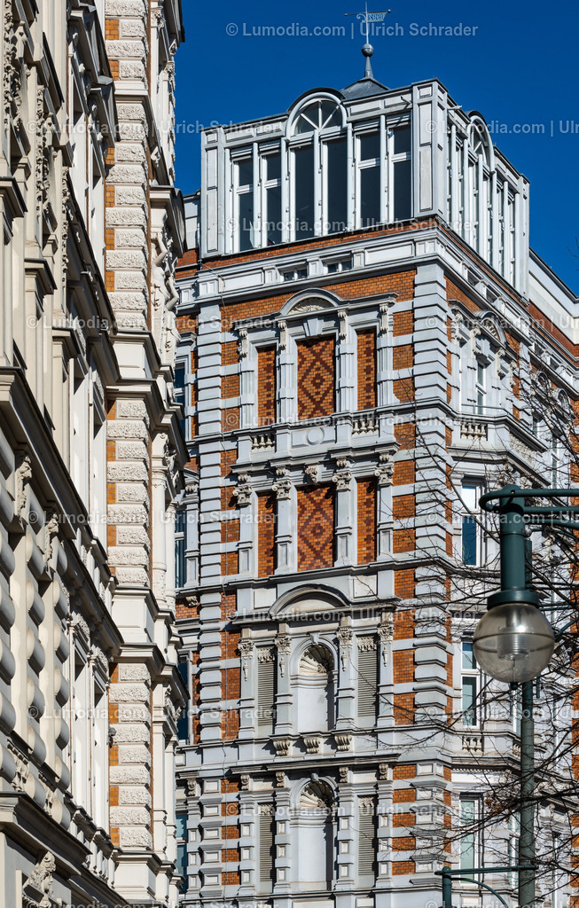 10049-12410 - Magdeburg - Hasselbachplatz | Stockfoto und Bilderpool mit Bildmaterial aus Deutschland, dem Harz, Halberstadt, Quedlinburg, Wernigerode und weltweit. Qualitativ hochwertige und professionelle Fotos anschauen und kaufen. - Realisiert mit Pictrs.com