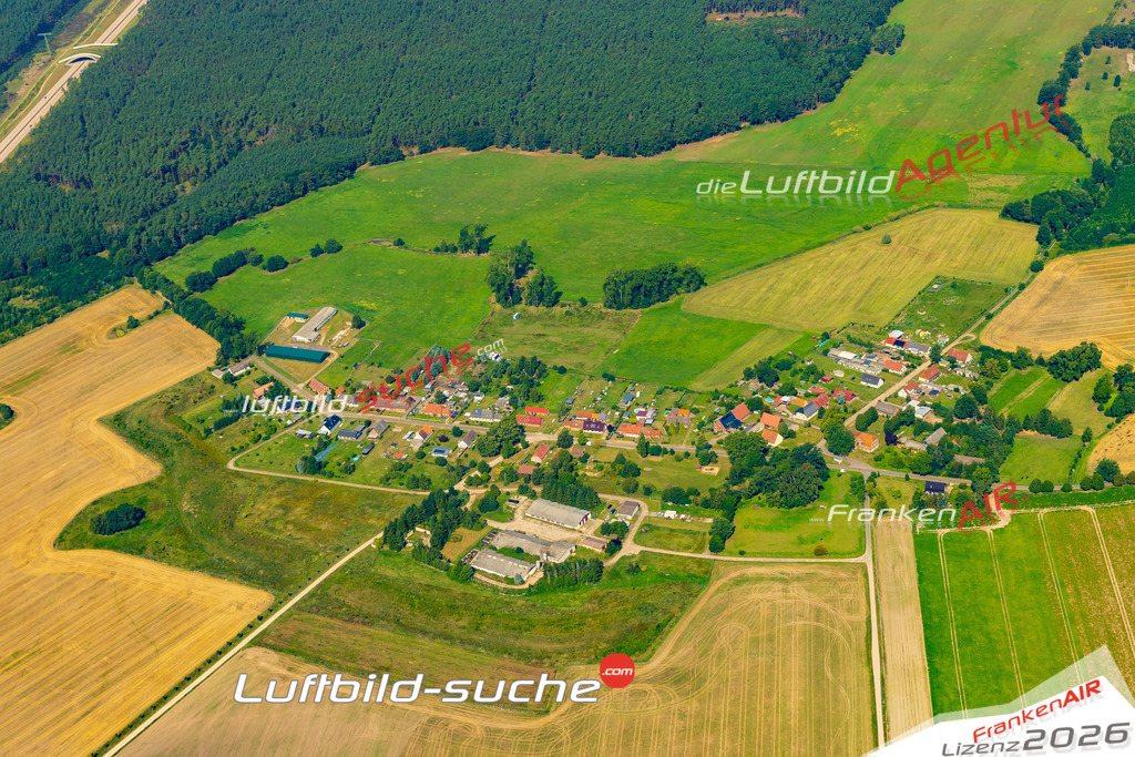 Beckentin Kremmin Bild- Das Luftbild wurde 2025 vom UL-Flugzeug heraus erstellt ( keine Drohne bzw. Drohnenaufnahme ) - Hochauflösende Luftaufnahme -Nicht vergleichbar mit Google Maps oder Satelittenbilder- Die Geschenkidee !Mit Lizenz und Bildrechte bestellbar - CC