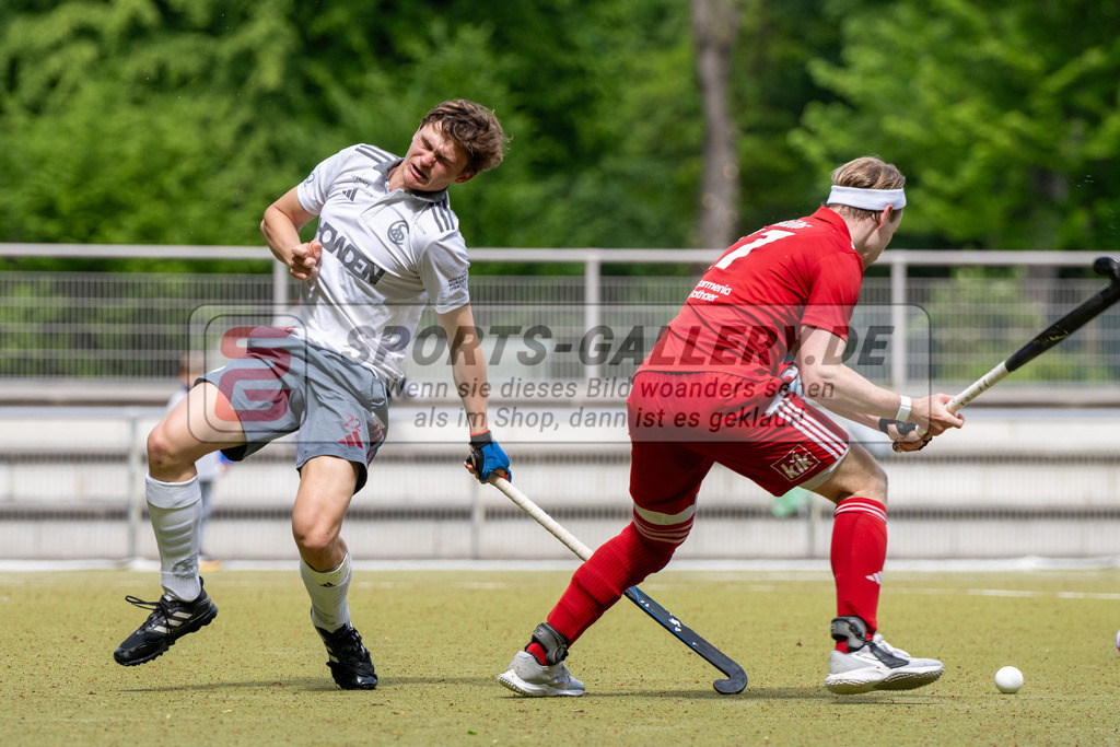 SFE_20250504_0061 | Köln, Deutschland, 04.05.2025:  Hockey 1. Bundesliga Herren Rot-Weiss Köln - Münchener SC im KTHC Stadion Rot-Weiss Köln Tennis and Hockey Club am 04.05.2025 in Köln, Deutschland. (Foto von Stephan Fehrmann)Köln, Germany, 04.05.2025: Hockey 1. Bundesliga Herren Rot-Weiss Köln - Münchener SC in KTHC Stadion Rot-Weiss Köln Tennis and Hockey Club at 04.05.2025 in Köln, Deutschland. (Foto from Stephan Fehrmann)