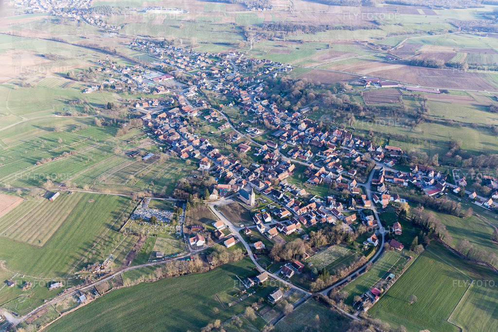 Ortsansicht | Luftbild: Ortsansicht in Preuschdorf im Bundesland Bas-Rhin in Frankreich. Foto: IMG_104950.jpg vom 21.03.2018 durch Werner Riehm/FLY-FOTO.de - Realisiert mit Pictrs.com