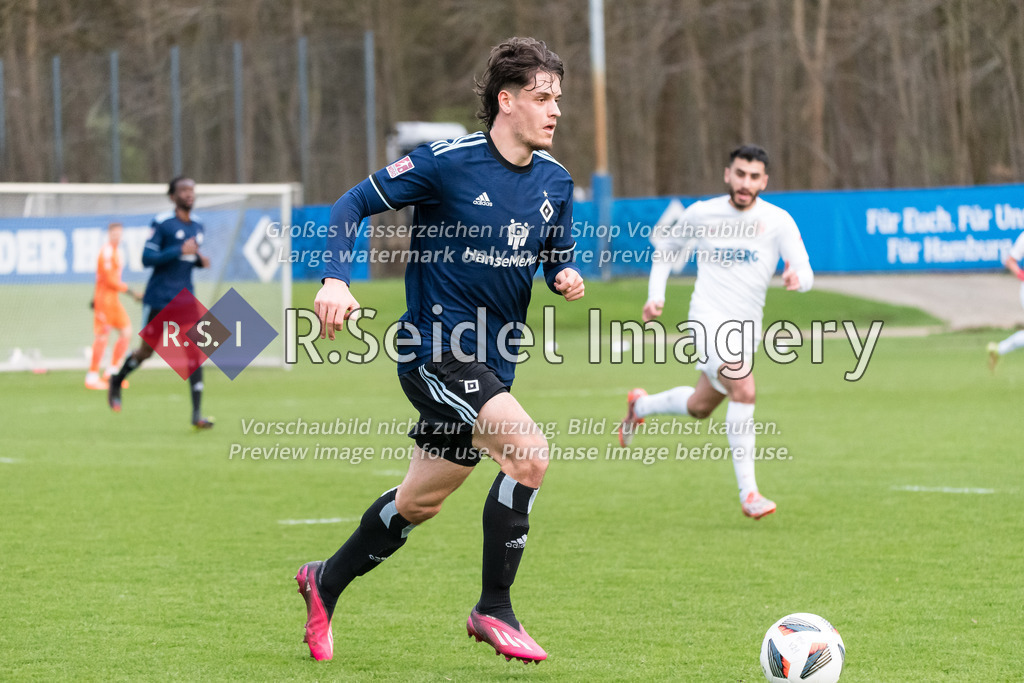 Fußball, Saison 2022/23, Freundschaftsspiel, Hamburger SV II (U21) - Eimsbütteler TV, Trainingsplatz am Volksparkstadion (Hamburg), 28.03.2023 | Timon Burmeister (#23, HSV II)