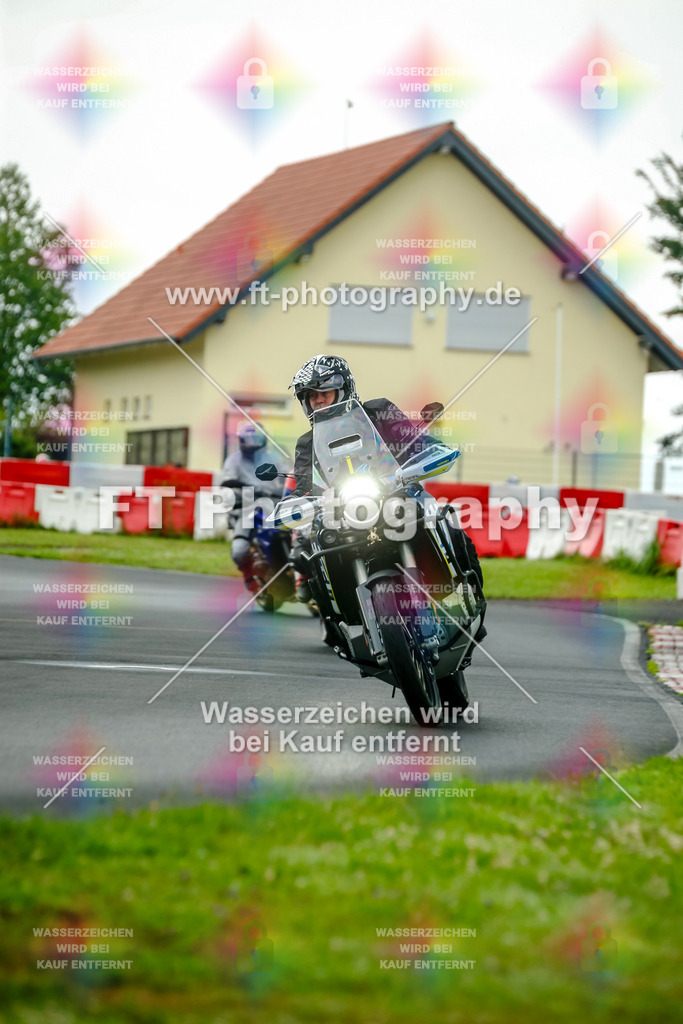 VBK-3897 | Hier findet Ihr Bilder von Touristenfahrten auf der Nürburgring Nordschleife oder von anderen Veranstaltungen die ich besucht habe. Viel Spass beim Durch Schauen 
