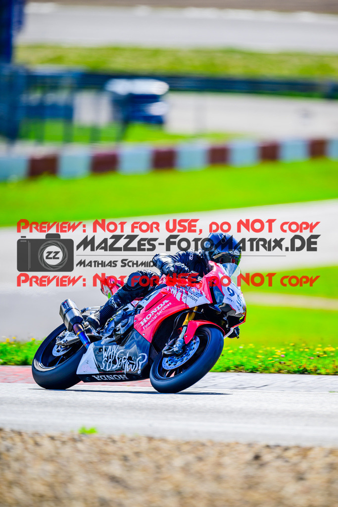 MaZZes_FotoMatrix_240911_6007705_8203 | WEISS