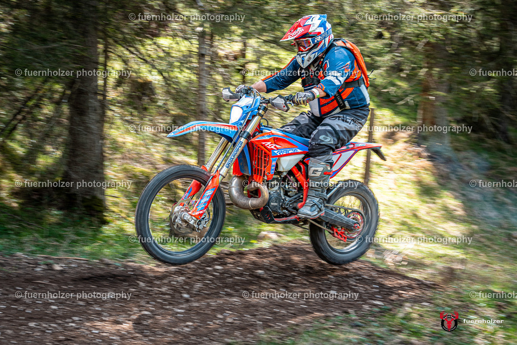 fuernholzer_250501-C1-631 | Fotografische Impressionen von der Red Stag Enduro Extreme by fuernholzer-photography.com. Endurosport in Österreich fotografisch festgehalten von fuernholzer. Auftragsfotografie für Private, Gewerbefotos und Industriefotografie. Eventfotografie, Sportfotografie und Motorsportfotografie. Anbieter von Fotoworkshops, Fototraining, fotografischen Vorträgen und Fotoseminaren.