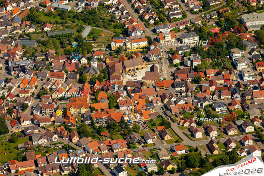 Das Luftbild zeigt :  Sulzfeld - Die Luftaufnahme wurde 2024 vom UL-Flugzeug aus erstellt ( keine Drohne ) - Hochauflösende Luftaufnahme - Für grossformatige Ausdrucke geeignet. Die Geschenkidee !Mit Lizenz und Bildrechte bestellbar
