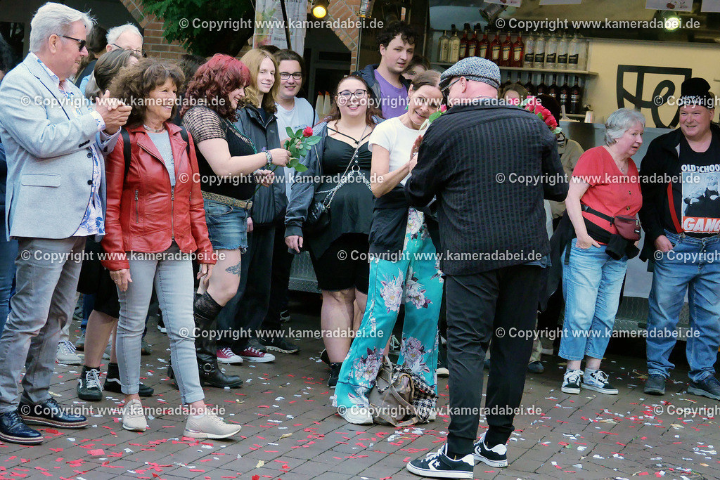 29.08.2025 Johnnys Leidenschaft bei den DIN Tagen 2025 | 29.08.2025 Johnnys Leidenschaft gibt auf der Altmarktbühne in Dinslaken bei den DIN Tagen 2025 ein Konzert. - Realisiert mit Pictrs.com