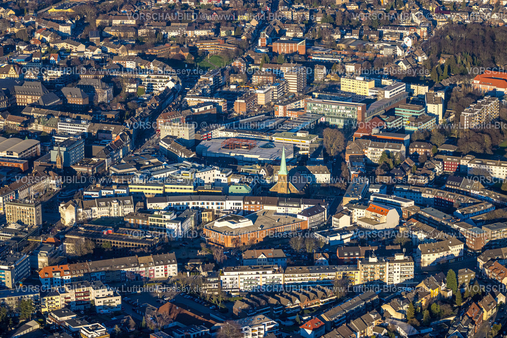 Bottrop230201961 | Luftbild, City mit kath. Kirche St. Cyriakus, Hansa-Center, Altstadt, Bottrop, Ruhrgebiet, Nordrhein-Westfalen, Deutschland