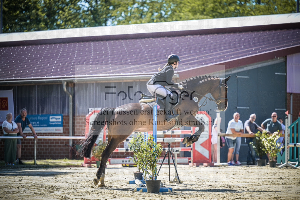 DOS_0717 | Entdecke hochwertige Reitturnierfotos von Foto Oger. Professionell, emotional und authentisch – jetzt Lieblingsmomente im Shop bestellen.Deutschlandweite Turnierfotografie. - Realisiert mit Pictrs.com