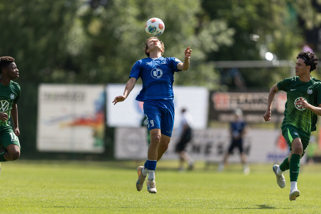 Fußball I Männer I 40. Pfingscup Hollage I 13036 | realhellocedii - Realisiert mit Pictrs.com