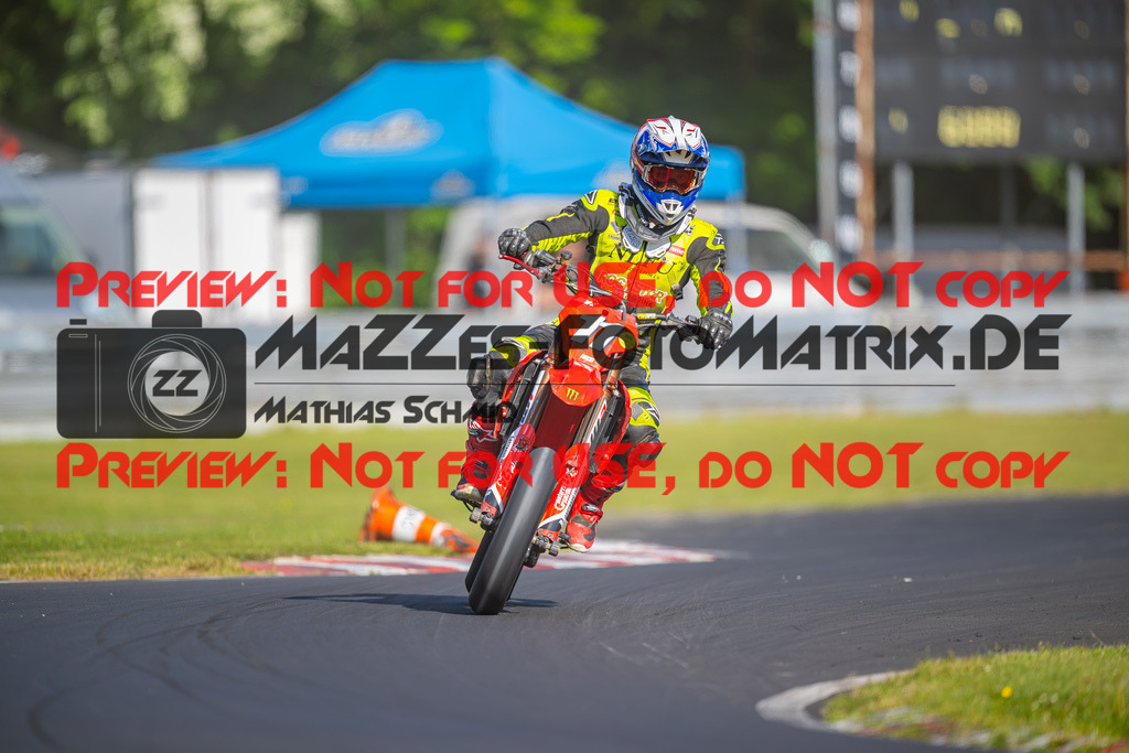 MaZZes-Fotomatrix-20260509-65032 | S5