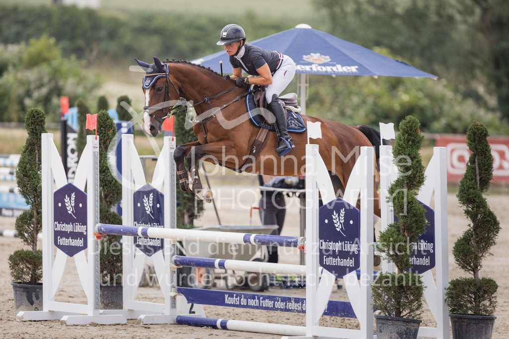 230622_PfSpTa_SprPfA2-130 | Deine schönsten Turniermomente als professionelle Fotos! Entdecke hochwertige Pferdesport-Fotografie im Online-Shop. Jetzt Fotos finden & bestellen!