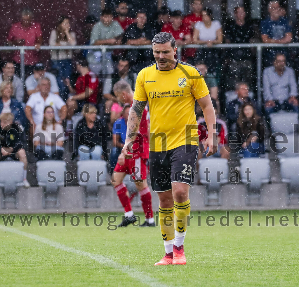 2023-07-29_049_FC_Finsing_gegen_SC_Kirchasch | Finsing, Deutschland, 29.07.2023:
Fußball, Kreisliga 2023 / 2024, 1. Spieltag, FC Finsing gegen SC Kirchasch, Endergebnis: 0:2

Alexander Mrowczynski (SC Kirchasch, #23)

Foto: Christian Riedel / fotografie-riedel.net
