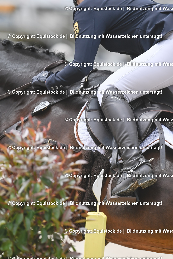 20230514_CCI4_Springen_0167 | equistock