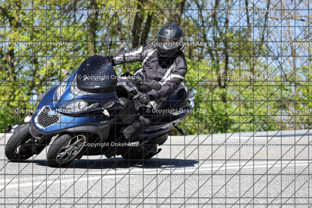 IMG_7223 | Fotograf am Kyffhäuser. Onkel Atze. Kyffhäuser Rennstrecke. Café36. Motorsportfotografie. - Realisiert mit Pictrs.com