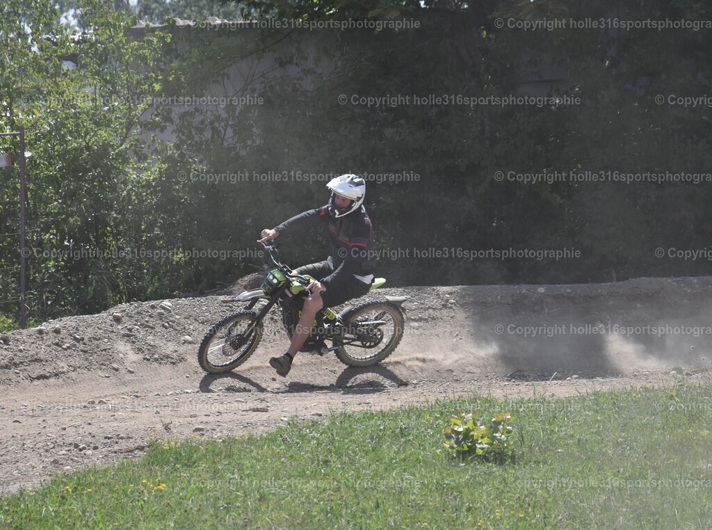 DSC_0317 | Sportfotografie , Motorsport, Motoross, Reitsport, Mointainbike, Enduro,
Landschaft , Outdoor, Eventfotografie, Landschaft, Bilder online bestellen - Realisiert mit Pictrs.com
