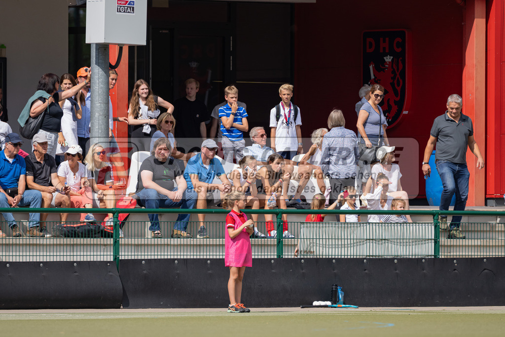 HK_20220903_109541 | 1. Bundesliga Damen Düsseldorfer HC - Berliner HC am 3.9.2022 DHC Düsseldorf, Düsseldorf , Zuschauer