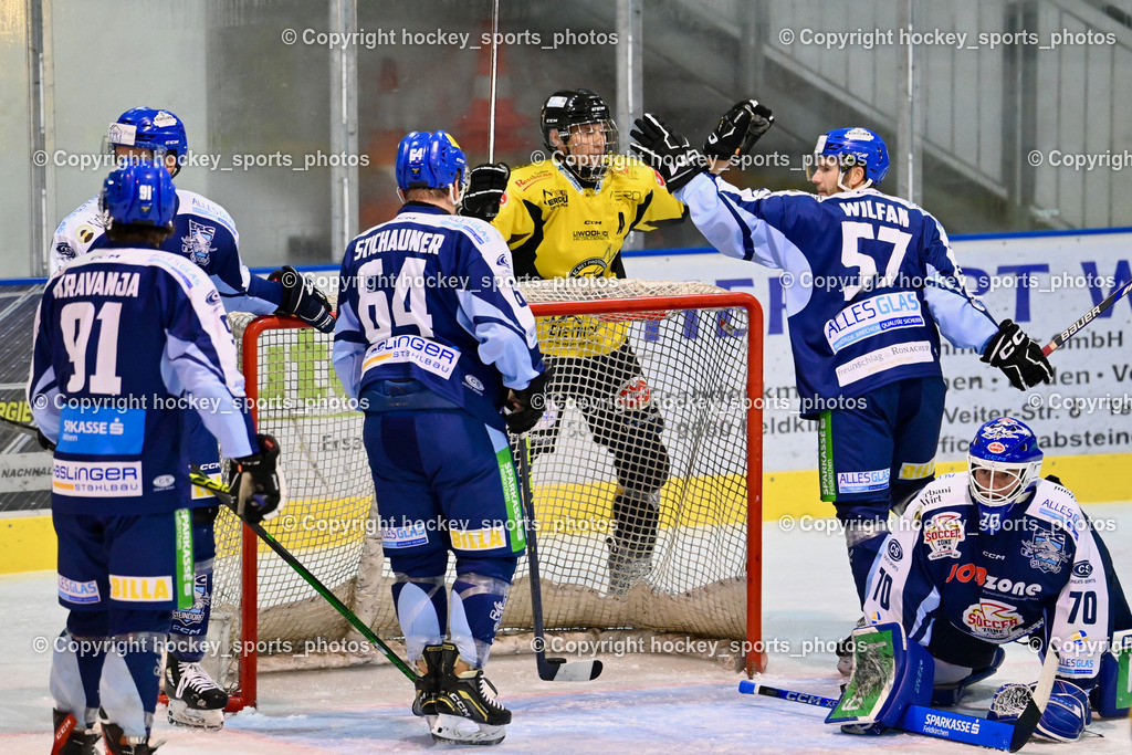 ESC Steindorf vs. MET PHOTOVOLTAIK HORNETS SPITTAL | #91 Kravanja Kristian ESC Steindorf, #64 Stichauner Fabian ESC Steindorf, #70 Moser Lukas ESC Steindorf, #8 Komar Luca EC Hornets Spittal, ESC Steindorf vs. MET PHOTOVOLTAIK HORNETS SPITTAL, ESC Steindorf vs. MET PHOTOVOLTAIK HORNETS SPITTAL am 26.10.2024 in Steindorf (Ossiachersee Halle), Austria, (Photo by Bernd Stefan)