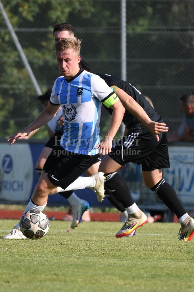 Testspiel SV  Winzer (Kreisliga Straubing) : SpVgg Niederalteich ( Bezirksliga Ost) | Maximilian Uhl ( #17 Kapitän SV Winzer) - Realisiert mit Pictrs.com