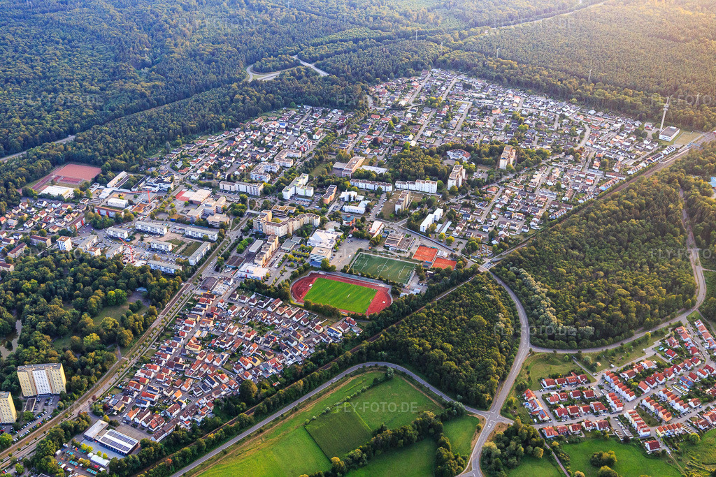 Luftbild: Ortsteil Dorschberg in Wörth am Rhein im Bundesland Rheinland-Pfalz in Deutschland. Foto: IMG_109139.jpg vom 19.07.2018 durch Werner Riehm/FLY-FOTO.de