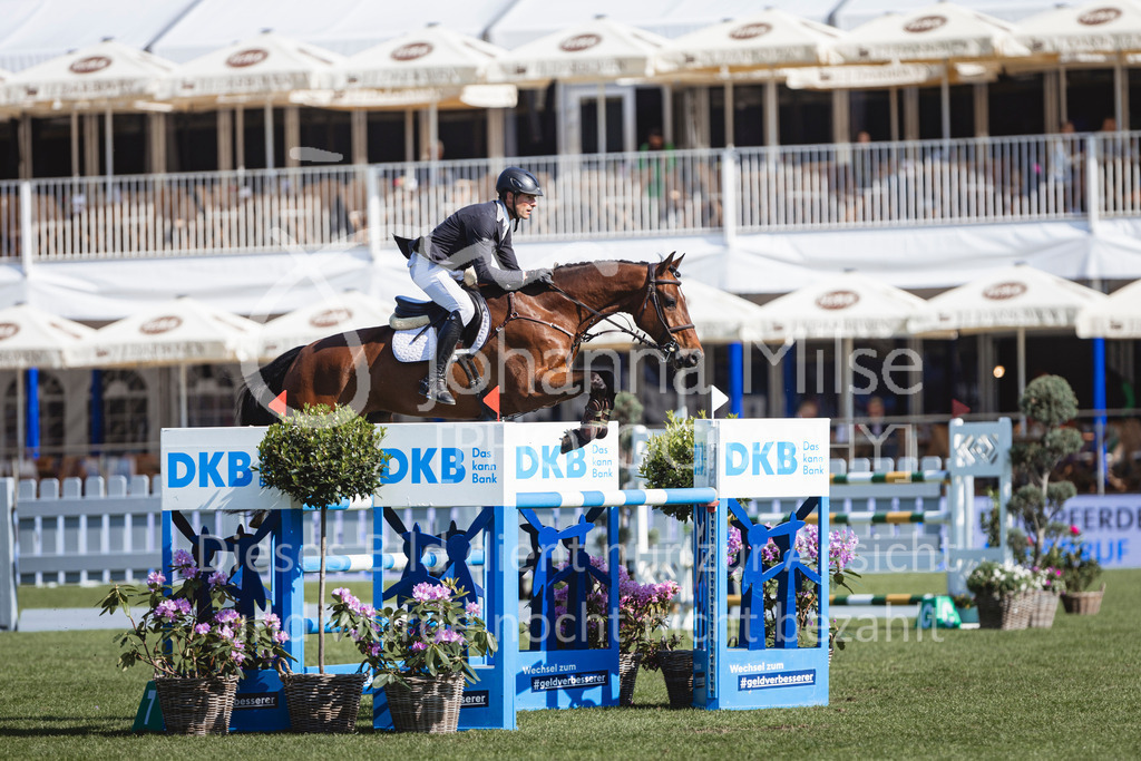 240510_Hamburg_YoungsterTour7y-102 | Deine schönsten Turniermomente als professionelle Fotos! Entdecke hochwertige Pferdesport-Fotografie im Online-Shop. Jetzt Fotos finden & bestellen!