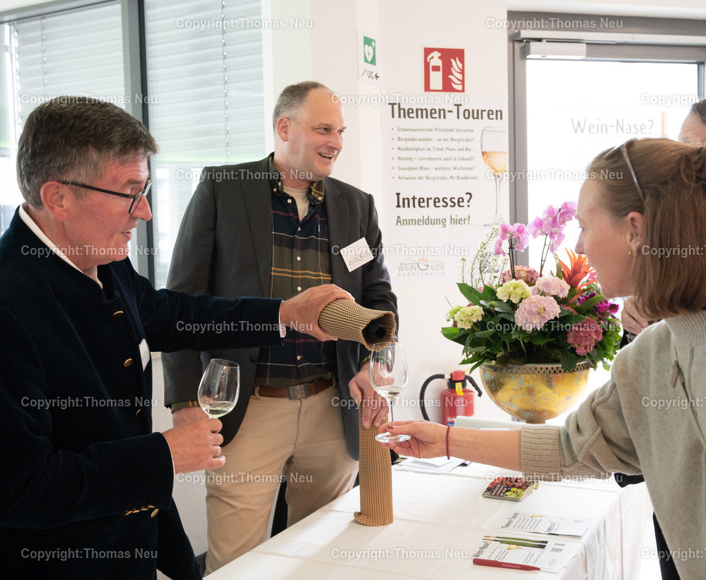 DSC_5499 | bbe. Bensheim, Bürgerhaus, Bergsträßer Weintreff, die Bergsträßer Gebietsweinkönigin Katja Simon (links)  und die Deutsche Weinkönigin Charlotte Weil, ,, Bild: Thomas Neu