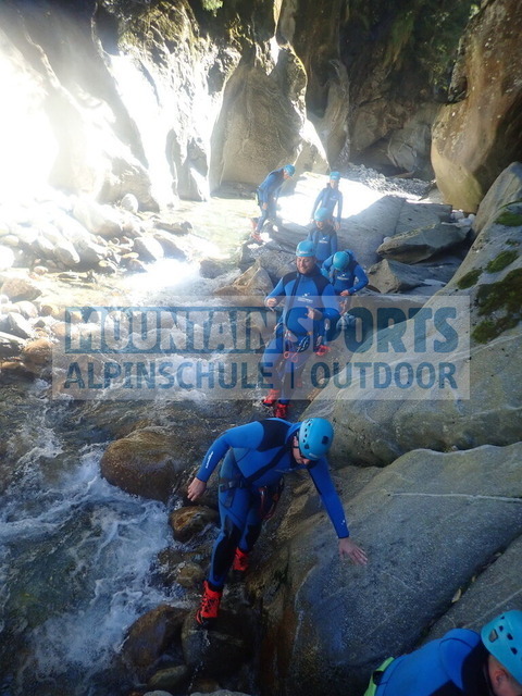 P1010055 | Bestelle die Bilder deines Berg- oder Wasser-Abenteuers mit Mountain Sports bequem von zu Hause aus direkt über unseren Online Fotoshop von pictrs.com. - Realisiert mit Pictrs.com