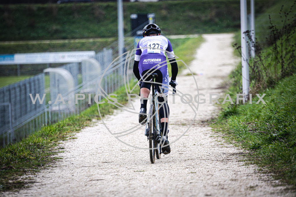 ..... | AUSTRIA, 24.11.24, 3.Radquerfeldein GP um das Sportzentrum Gunskirchen Image shows: Photo: Wapics / Andreas Willdoner