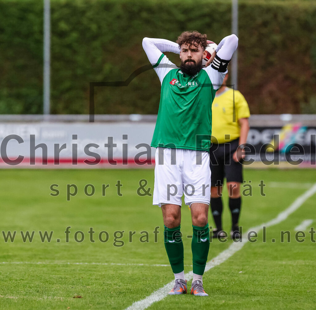 2023-08-09_026_FC_Schwaig_gegen_TuS_Geretsried | Deutschland, 09.08.2023:
Fußball, Landesliga Südost 2023 / 2024, 5. Spieltag, FC Schwaig gegen TuS Geretsried, Endergebnis: 4:1

Lukas Kellner (TuS Geretsried, #7)

Foto: Christian Riedel / fotografie-riedel.net