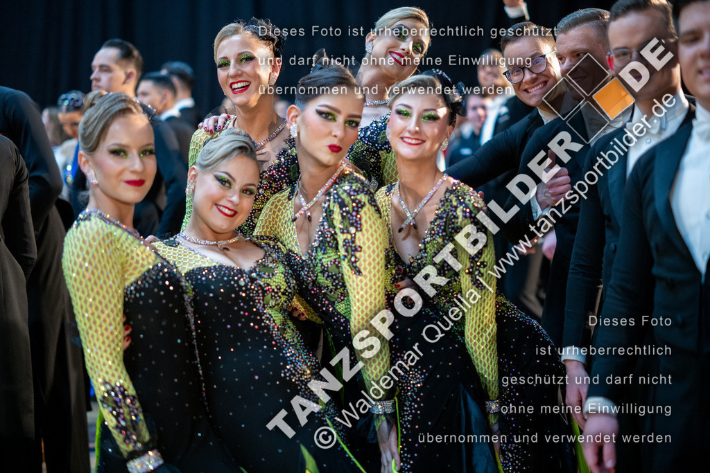 20250118-11995 | Hier finden Sie Tanz Bilder vom Latein und Standard Formationen tanzen. Sportbilder vom Tanzsport. Schöne Fotos und von Weltmeisterschaft, Europameisterschaft, Bundesliga, Regionalliga, Oberliga und Landesliga sowie von GOC Stuttgart, DanceComp, WM Bremen
