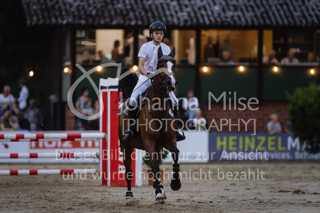 230824_Delbrueck_Mannschaft-442 | Deine schönsten Turniermomente als professionelle Fotos! Entdecke hochwertige Pferdesport-Fotografie im Online-Shop. Jetzt Fotos finden & bestellen!