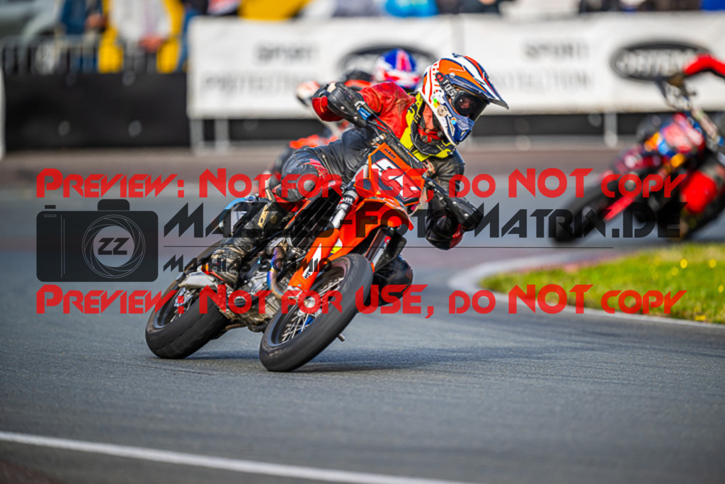 MaZZes_FotoMatrix_231001_5532 | UE40