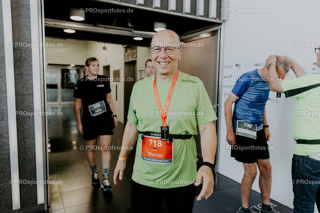 240825_Treppenlauf-636 | Professionelle Fotos Ihrer Laufsportveranstaltung.