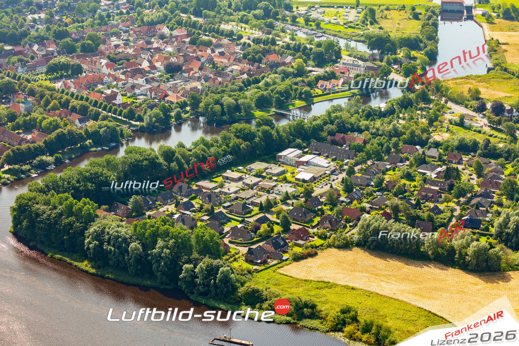 Übersichts Bild Friedrichstadt - Die Luftaufnahme wurde 2025 vom UL-Flugzeug heraus erstellt ( keine Drohnenaufnahme ) - Hochauflösende Luftaufnahme - für Wandbilder und großformatige Ausdrucke geeignet. Das besondere Geschenk!Hier alle&nbsp;Infos zur Lizenzierung der LuftaufnahmeWir fliegen auch dieses Jahr wieder in Ihre Region um Luftbilder zu erstellen.- Luftbild anfragen