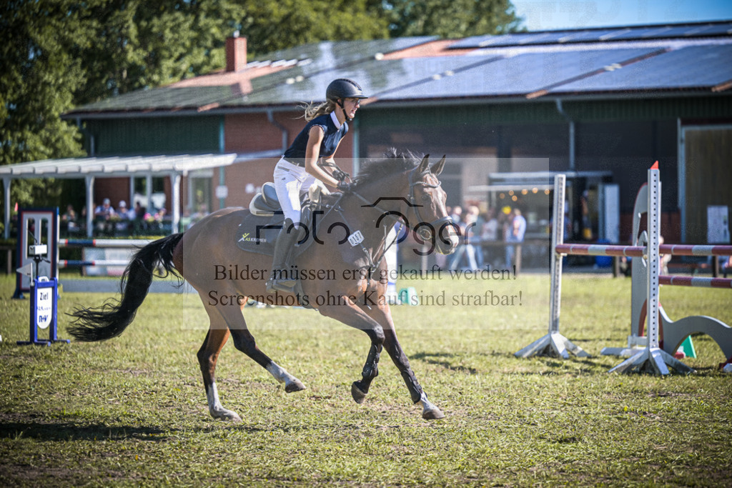 DOS_0273 | Entdecke hochwertige Reitturnierfotos von Foto Oger. Professionell, emotional und authentisch – jetzt Lieblingsmomente im Shop bestellen.Deutschlandweite Turnierfotografie. - Realisiert mit Pictrs.com