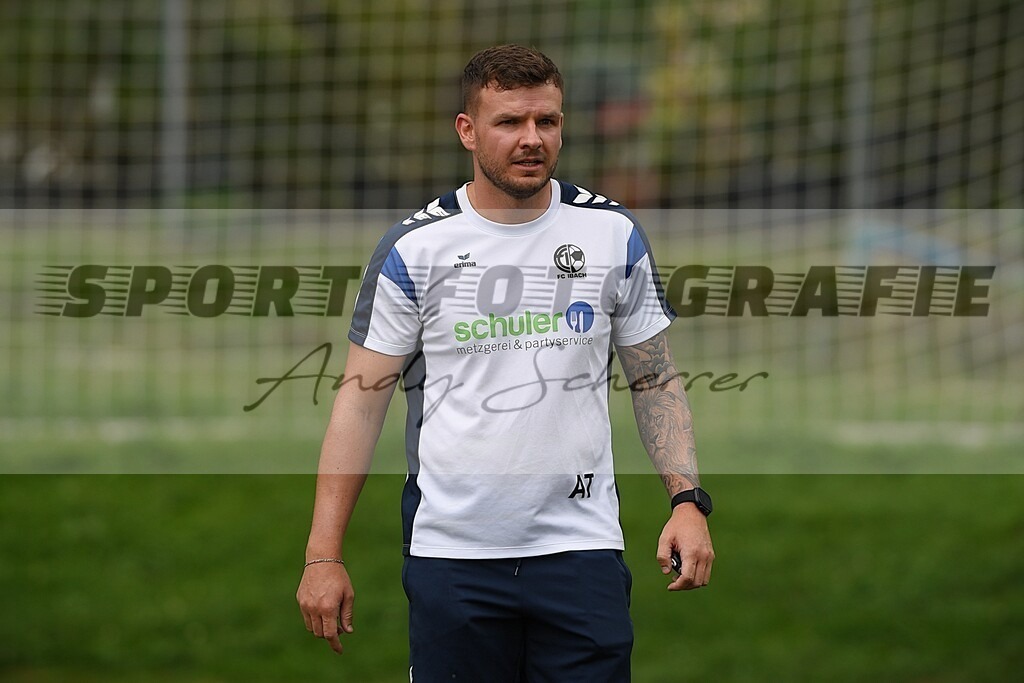 D5S_4995 | Kaufen Sie Sportbilder im Onlineshop von Andy Scherrer Sportfotografie. Faszinierende Bilder von Sportevents aus der ganzen Schweiz. Fussball, Frauenfussball, Unihockey, Handball, Schwingen und weiteren Sportarten. - Realisiert mit Pictrs.com