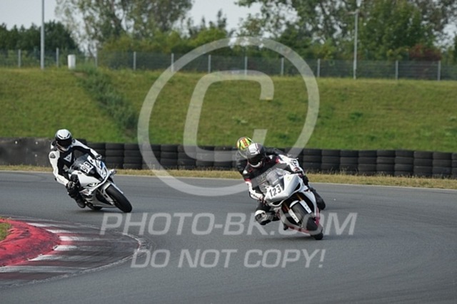 2024_08_17_PBK_35734 | Sportfotografie; SlowMotion; Video; Rennstrecke; Hafeneger; Speer; Racing; RSE; BMW; CBO; Trackday; Motorsportarena; Hockenheimring; Brno; Most; Barcelona; Valencia