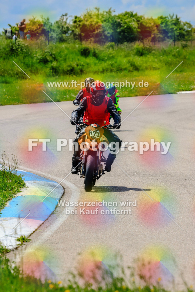 MotoTeam-0088 | Hier findet Ihr Bilder von Touristenfahrten auf der Nürburgring Nordschleife oder von anderen Veranstaltungen die ich besucht habe. Viel Spass beim Durch Schauen 