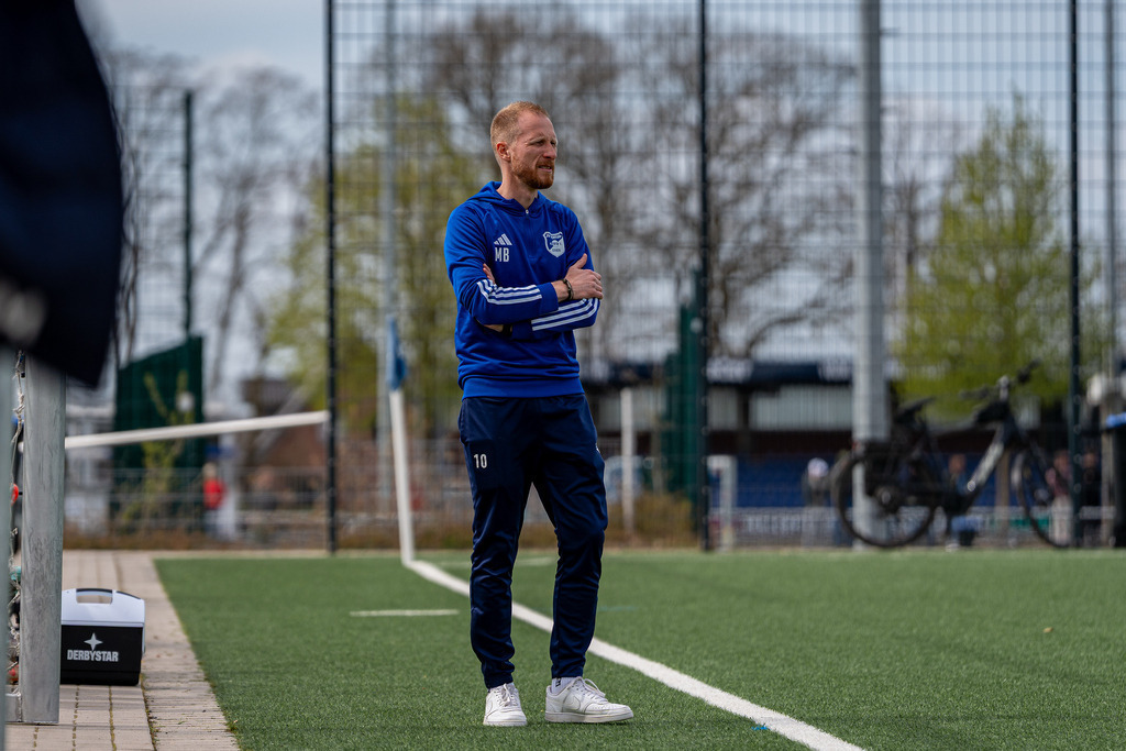 Fußball I Herren I Saison 2025-2026 I 1. Kreisklasse VEC I 18. Spieltag I BW Lohne III - SV Fortuna Einen I 23333-2 | jns.sportfotos - Realisiert mit Pictrs.com