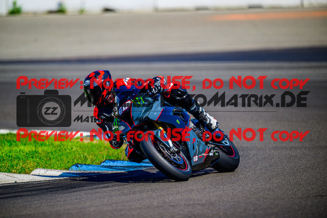 MaZZes_FotoMatrix_240520_6021986_7740 | WEISS