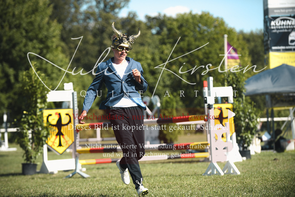 DSC_7537 | Pferde- und Turnierfotografie in Westsachsen. Pferdeportraits, Auftragszeichnungen und intuitive Kunst.